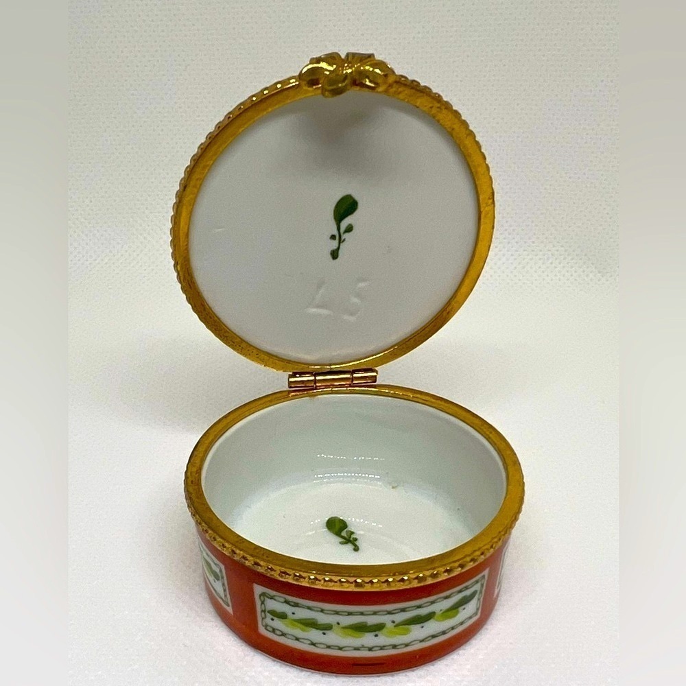 Classic Limoges Box - Picture 11 of 12
